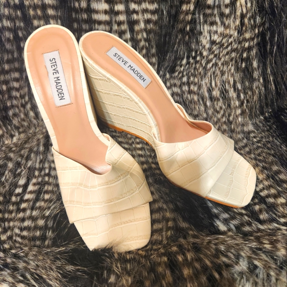 Croc Wedges